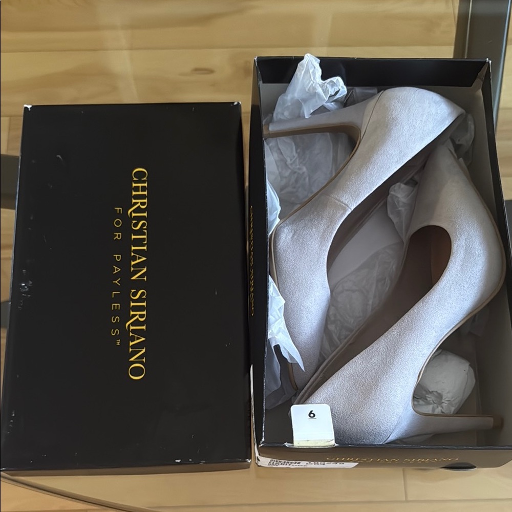 Christian Siriano Cream Suede Heels Timeless Elegance (new, never worn)
